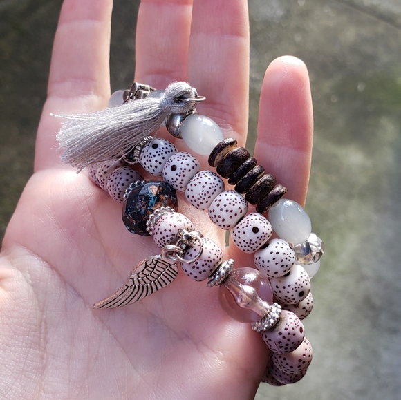 ❌SOLD❌ Boho beaded bracelet set - Picture 4 of 7